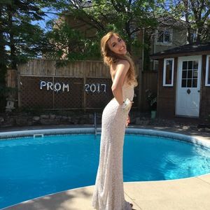 Meet your Posher, Christina